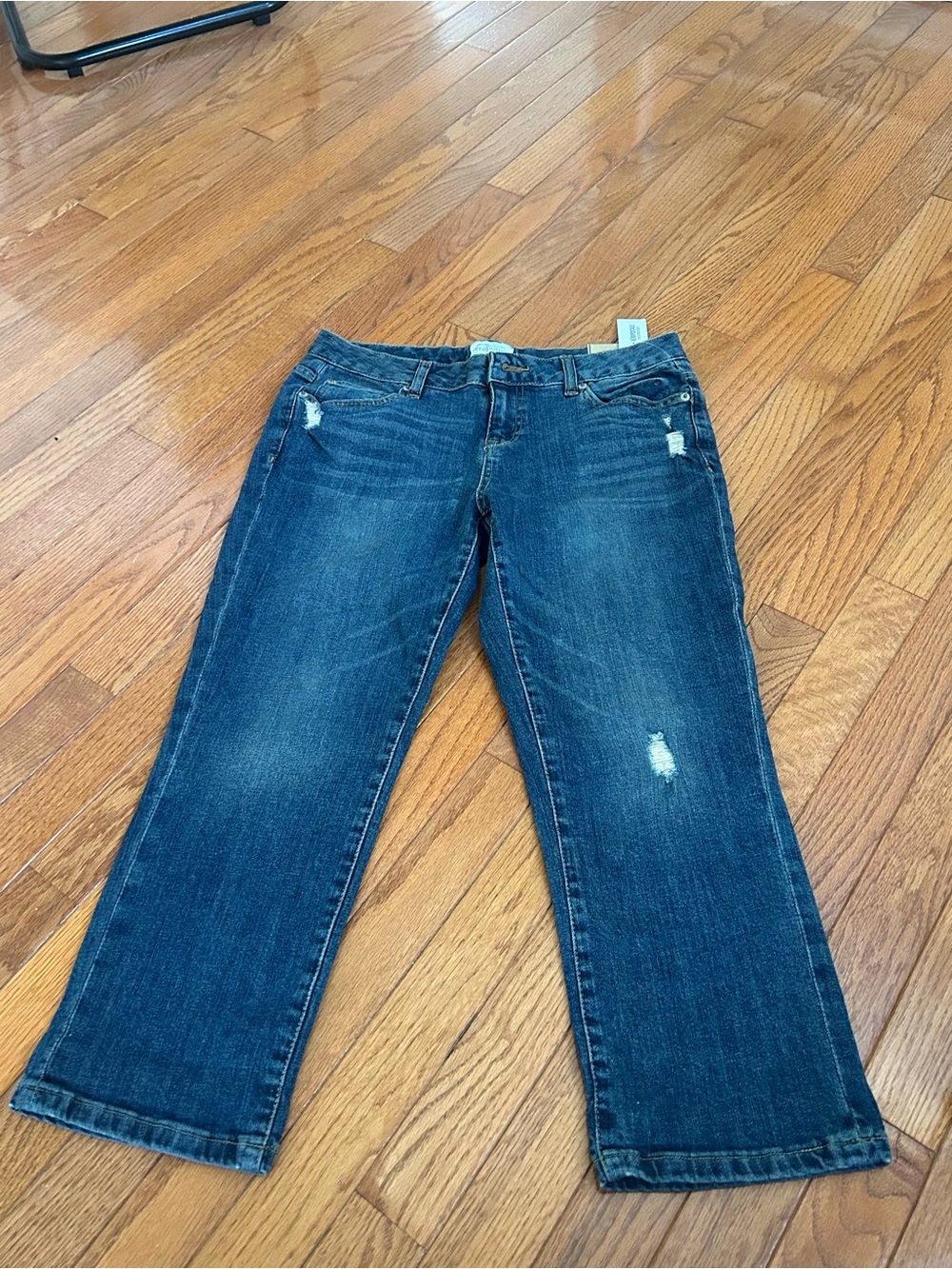 Aeropostale Women’s Dark Blue Distressed Cropped Jeans